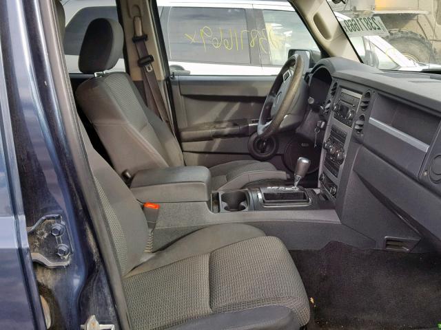 1J8HG48K88C214944 - 2008 JEEP COMMANDER BLUE photo 5