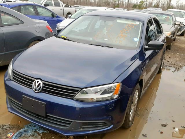 3VW2K7AJ7EM310277 - 2014 VOLKSWAGEN JETTA BASE Կապույտ լուսանկար 2