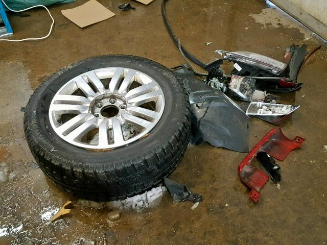 5LMJJ2J54DEL05638 - 2013 LINCOLN NAVIGATOR RED photo 9