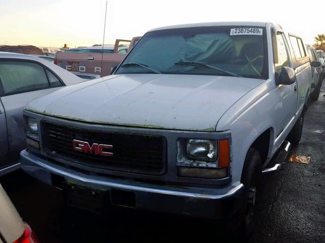 1GTGC34F6WZ543718 - 1998 GMC SIERRA C35 WHITE photo 2