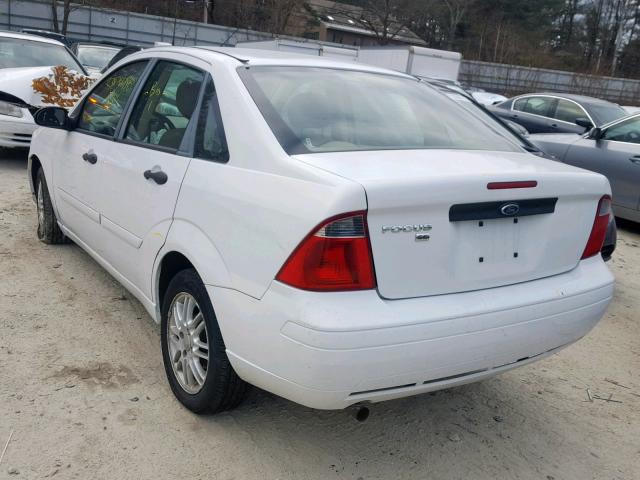 1FAFP34N47W253848 - 2007 FORD FOCUS ZX4 WHITE photo 3