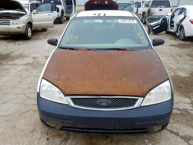 1FAFP34N46W241665 - 2006 FORD FOCUS ZX4 WHITE photo 9