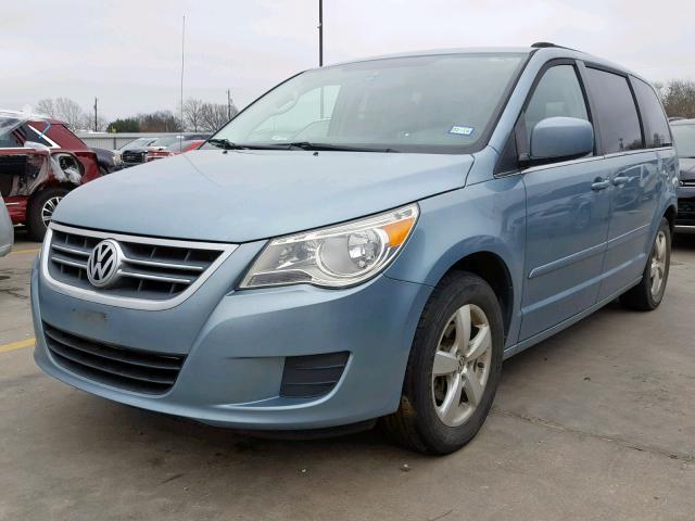 2V8HW34119R517840 - 2009 VOLKSWAGEN ROUTAN SE BLUE photo 2