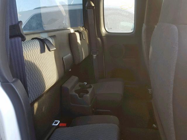 1GCESCFE8B8123778 - 2011 CHEVROLET COLORADO L WHITE photo 6