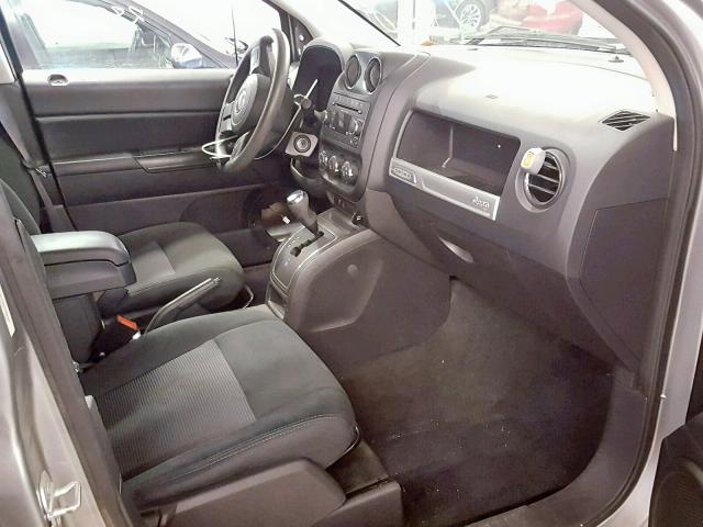 1C4NJDBB5GD556705 - 2016 JEEP COMPASS SP ვერცხლისფერი ფოტო 5