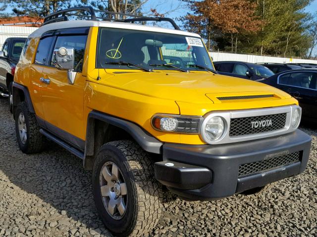 JTEBU11F070024231 - 2007 TOYOTA FJ CRUISER YELLOW photo 1