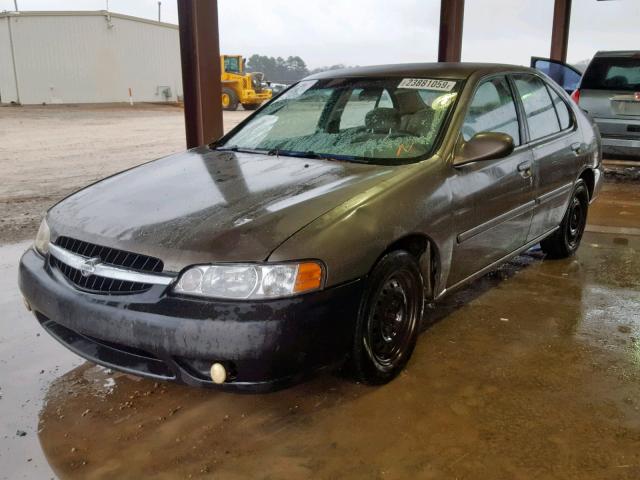 1N4DL01D01C206032 - 2001 NISSAN ALTIMA XE BROWN photo 2