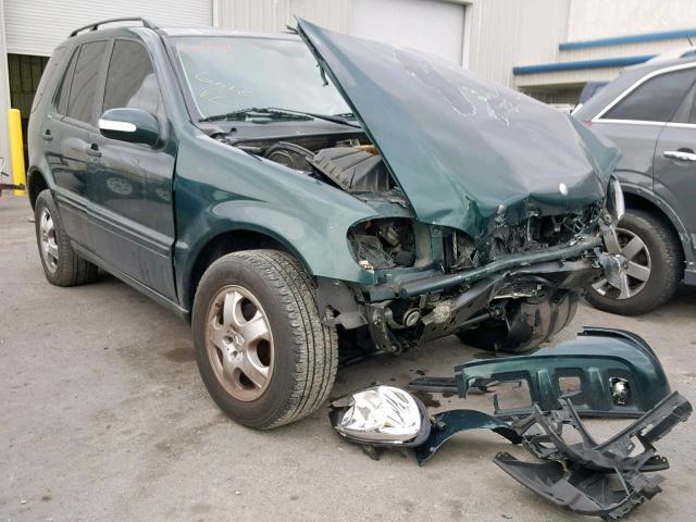 4JGAB54E22A331804 - 2002 MERCEDES-BENZ ML 320 GREEN photo 1