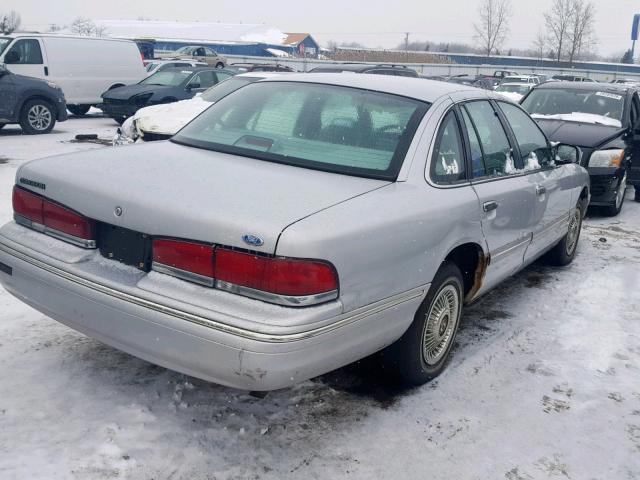 2FALP73W7TX202931 - 1996 FORD CROWN VICT SILVER photo 4