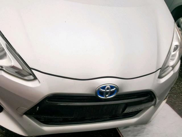 JTDKDTB34G1137629 - 2016 TOYOTA PRIUS C SILVER photo 7