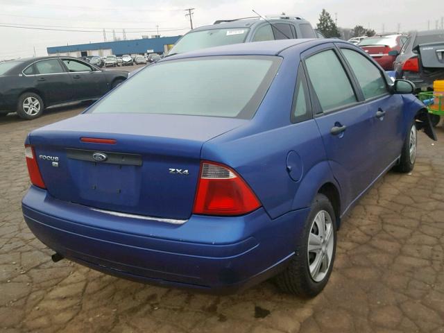 1FAFP34N95W282954 - 2005 FORD FOCUS ZX4 BLUE photo 4