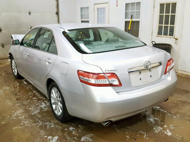 4T1BK3EK4BU117876 - 2011 TOYOTA CAMRY SE WHITE photo 3