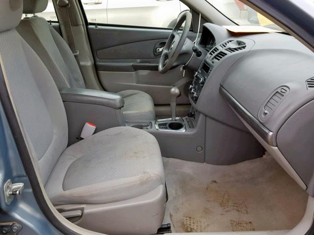 1G1ZS58F58F135273 - 2008 CHEVROLET MALIBU LS GRAY photo 5