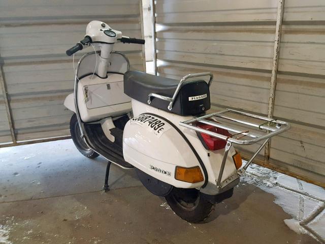 VSE1M0128589 - 1981 VESPA MOTORCYCLE WHITE photo 3