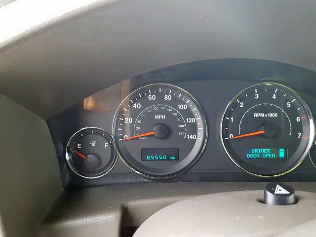 1J8HG48K96C206381 - 2006 JEEP COMMANDER GOLD photo 8