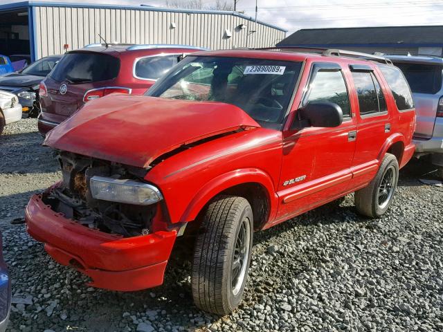 1GNDT13W12K164788 - 2002 CHEVROLET BLAZER RED photo 2