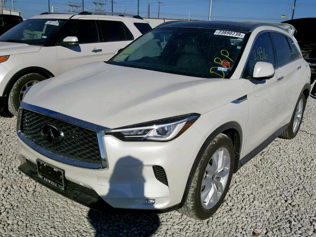 3PCAJ5M13KF123541 - 2019 INFINITI QX50 ESSEN WHITE photo 2