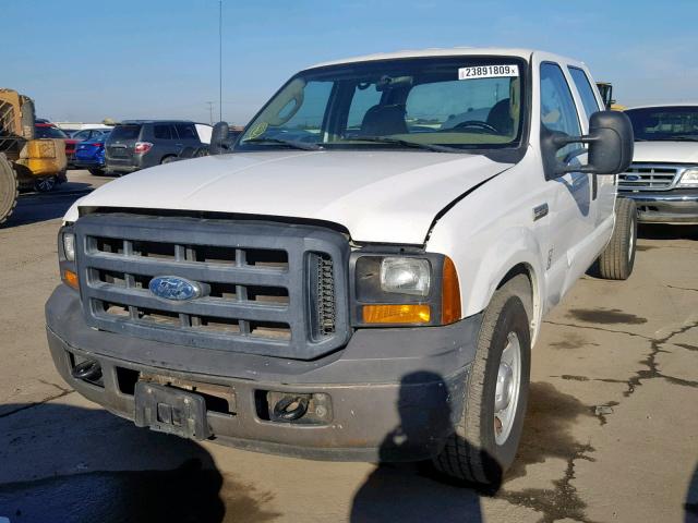 1FTWW305X6EC57121 - 2006 FORD F350 SRW S WHITE photo 2