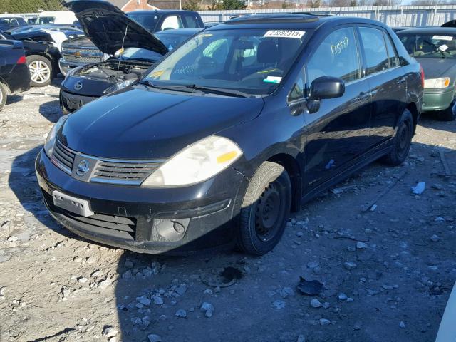 3N1BC11E59L352185 - 2009 NISSAN VERSA S BLACK photo 2