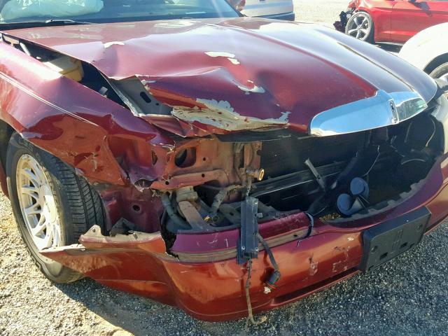 1LNFM82W1WY677420 - 1998 LINCOLN TOWN CAR S BURGUNDY photo 9