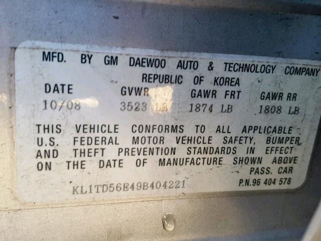 KL1TD56E49B404221 - 2009 CHEVROLET AVEO LS SILVER photo 10