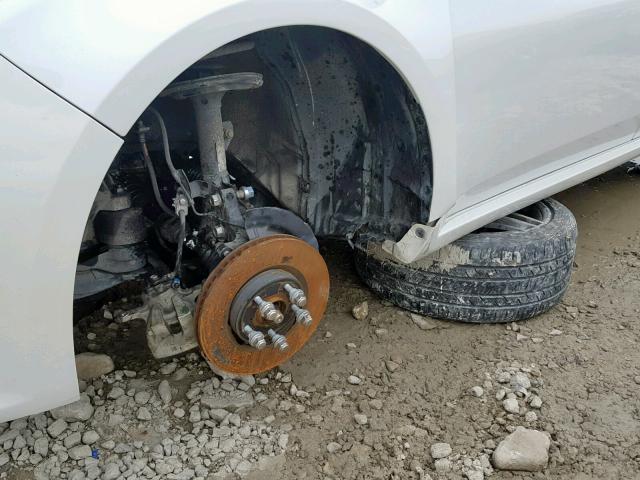 4T1BK1EB3JU273233 - 2018 TOYOTA AVALON XLE WHITE photo 9