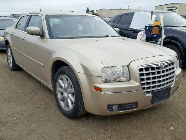 2C3LA53G57H628906 - 2007 CHRYSLER 300 TOURIN GOLD photo 1