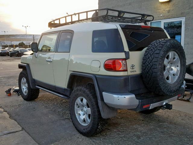 JTEBU11F78K005018 - 2008 TOYOTA FJ CRUISER TAN photo 3