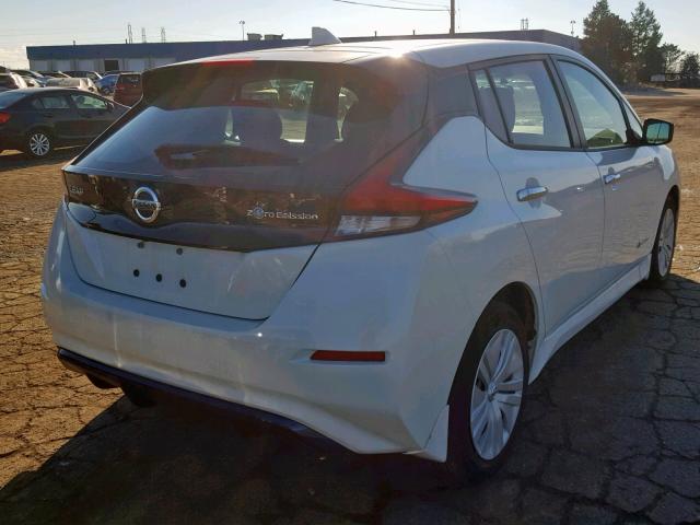 1N4AZ1CP2JC307975 - 2018 NISSAN LEAF S WHITE photo 4