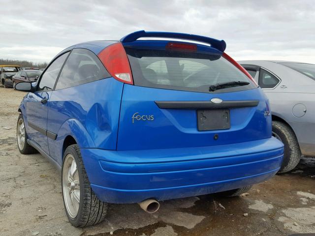 3FAFP31381R216380 - 2001 FORD FOCUS ZX3 BLUE photo 3