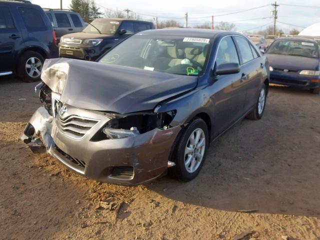 4T4BF3EK5BR104869 - 2011 TOYOTA CAMRY BASE GRAY photo 2