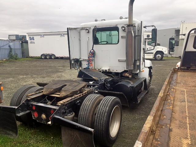 1FUWNMCA5YPA74536 - 2000 FREIGHTLINER CONVENTION WHITE photo 3