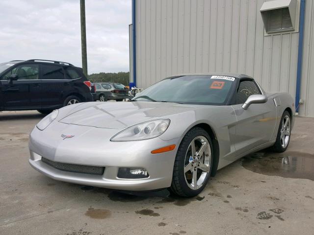 1G1YY26U375140406 - 2007 CHEVROLET CORVETTE SILVER photo 2