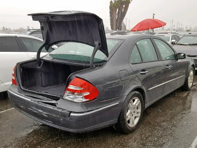 WDBUF65J73A272949 - 2003 MERCEDES-BENZ E 320 BLACK photo 4