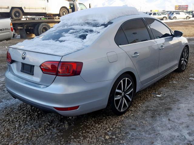 3VW4T7AJ6EM208975 - 2014 VOLKSWAGEN JETTA GLI SILVER photo 4