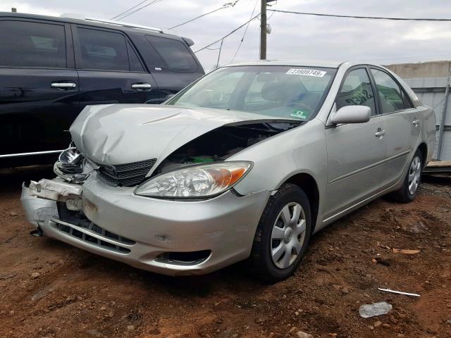 JTDBE32K830192685 - 2003 TOYOTA CAMRY LE SILVER photo 2