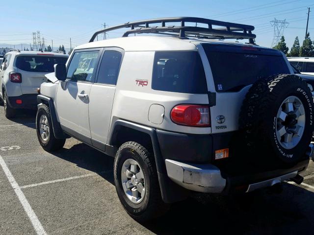 JTEZU11F39K008336 - 2009 TOYOTA FJ CRUISER WHITE photo 3