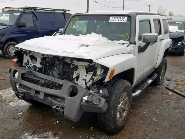 5GTDN13E278129846 - 2007 HUMMER H3 WHITE photo 2