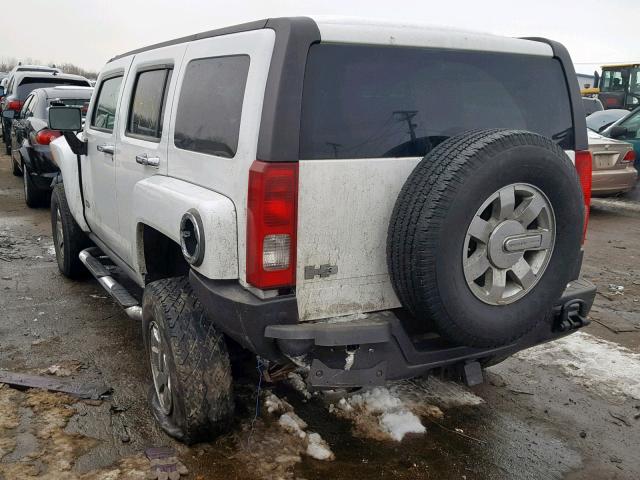 5GTDN13E278129846 - 2007 HUMMER H3 WHITE photo 3