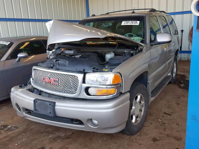 1GKEK63U55J163105 - 2005 GMC YUKON DENA GRAY photo 2