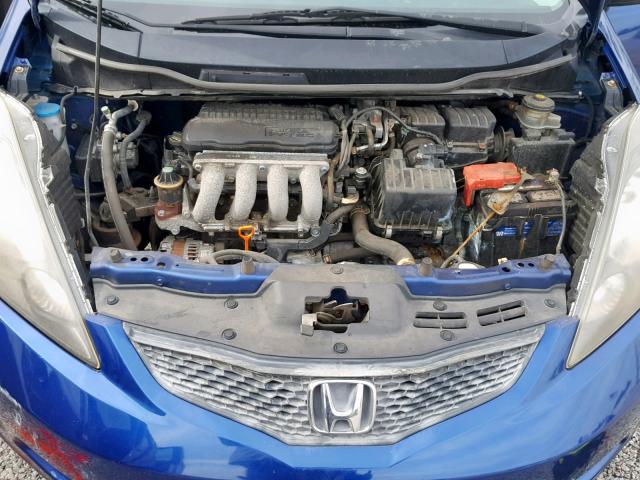 JHMGE88219S011982 - 2009 HONDA FIT BLUE photo 7