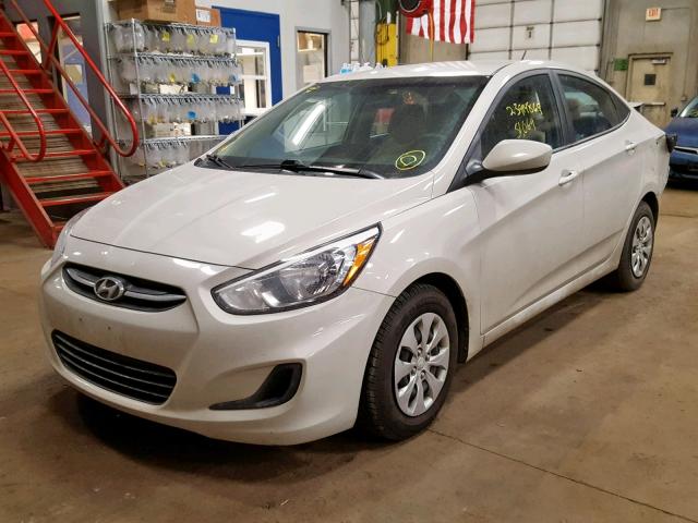 KMHCT4AE8GU112291 - 2016 HYUNDAI ACCENT SE BEIGE photo 2