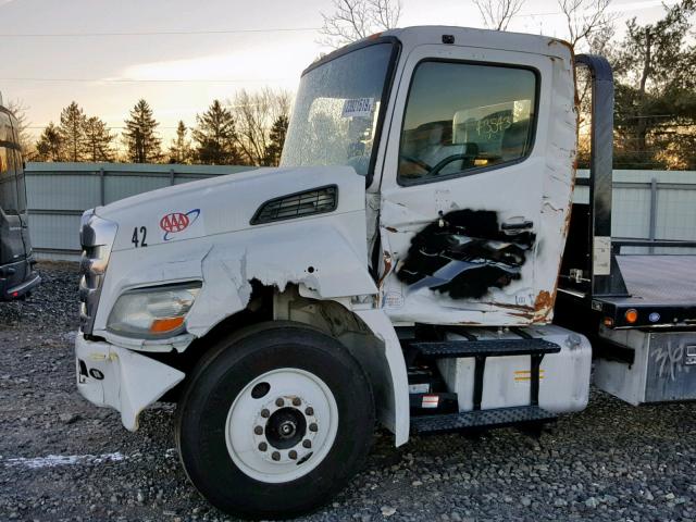 5PVNE8JV2H4S55544 - 2017 HINO 258/268 WHITE photo 9