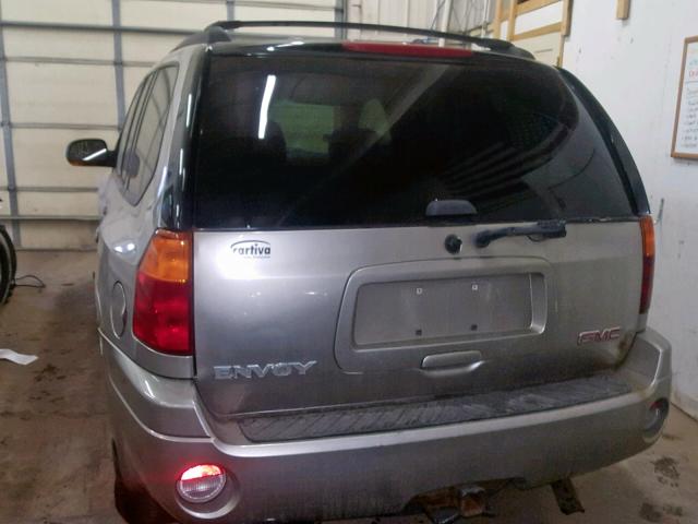 1GKDT13S332366513 - 2003 GMC ENVOY SILVER photo 9