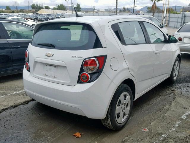1G1JA6SH9D4180836 - 2013 CHEVROLET SONIC LS 白色 照片 4