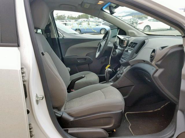 1G1JA6SH9D4180836 - 2013 CHEVROLET SONIC LS 白色 照片 5