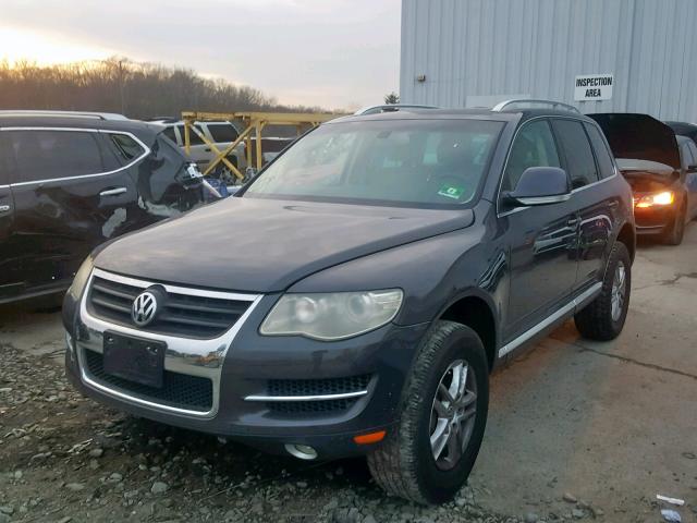 WVGBE77L08D002091 - 2008 VOLKSWAGEN TOUAREG 2 BROWN photo 2