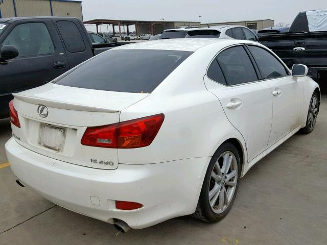 JTHBK262062009171 - 2006 LEXUS IS 250 WHITE photo 4