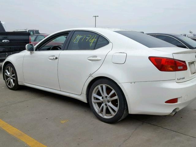 JTHBK262062009171 - 2006 LEXUS IS 250 WHITE photo 9