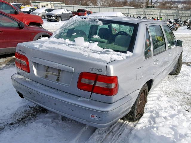 YV1LS5578W2509268 - 1998 VOLVO S70 SILVER photo 4